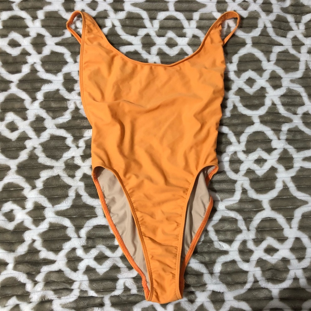 AA One piece Bikini